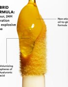 3INA The Color Lip Oil hydratační olej na rty odstín 137 - Bright honey yellow sheer 4 ml