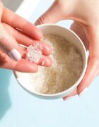 AHAVA Dead Sea Salt Soothing Eucalyptus minerální sůl do koupele z Mrtvého moře 907 g
