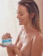 AHAVA Dead Sea Water hloubkově vyživující maska na vlasy 220 ml