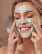 AHAVA Mineral Mud rozjasňující pleťová maska s hydratačním účinkem 50 ml