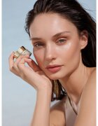 AHAVA Osmoter™ Skin-Responsive rozjasňující oční krém proti otokům a tmavým kruhům 15 ml
