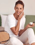 AHAVA Time To Revitalize omlazující denní krém proti vráskám 50 ml