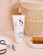 Alfaparf Milano Semi di Lino Diamond Illuminating rozjasňující kondicionér pro lesk a snadné rozčesávání vlasů 200 ml