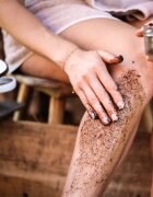 Almara Soap Face & Body Scrub cukrový peeling na tělo a obličej s vůní Sweet Coffee 110 g