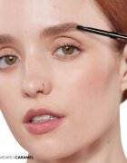 Anastasia Beverly Hills Brow Wiz precizní tužka na obočí odstín Blonde 009 g