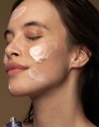 Antipodes Flora Probiotic Skin-Rescue Hyaluronic Mask revitalizační pleťová maska s probiotiky 75 ml