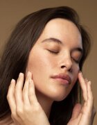 Antipodes Glory Vitamin C Triple-Action Glow Toner rozjasňující tonikum pro sjednocení barevného tónu pleti 100 ml