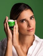 Apivita Bee Radiant Cream - Rich Texture extra výživný pleťový krém proti stárnutí a na zpevnění pleti 50 ml