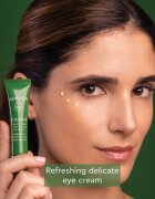 Apivita Bee Radiant Eye Cream oční krém pro korekci tmavých kruhů a vrásek 15 m