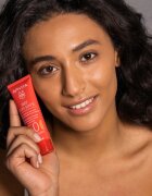 Apivita Bee Sun Safe Anti-Spot and Anti-Age Tinted Face Cream SPF50 ochranný tónovací krém na obličej SPF 50 odstín Golden 50 ml