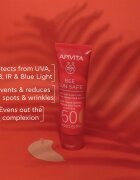Apivita Bee Sun Safe Anti-Spot and Anti-Age Tinted Face Cream SPF50 ochranný tónovací krém na obličej SPF 50 odstín Golden 50 ml