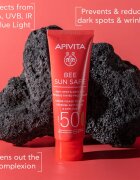 Apivita Bee Sun Safe Anti-Spot and Anti-Age Tinted Face Cream SPF50 ochranný tónovací krém na obličej SPF 50 odstín Tinted 50 ml