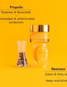 Apivita Beessential Oils Strengthening & Nourishing Night Balm noční pleťový balzám pro výživu a hydrataci 15 ml