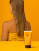 Apivita Keratin Repair Nourish Repair Conditioner obnovující kondicionér s keratinem pro suché a poškozené vlasy 150 ml