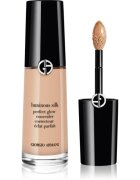 Armani Luminous Silk Concealer rozjasňující korektor odstín 5 12 ml