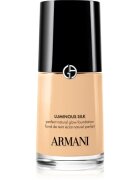 Armani Luminous Silk Foundation 2026 rozjasňující make-up odstín 4 30 ml