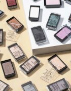 ARTDECO Eyeshadow Pearl oční stíny pro vložení do paletky s perleťovým leskem odstín 27 Pearly Luxury Skin 0.8 g