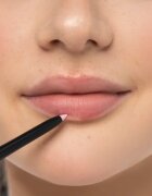 ARTDECO Invisible Lip Contour transparentní tužka na rty s ořezávátkem 0.3 g