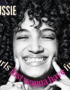 Aussie Bouncy Curls Work That Curl hydratační a vyživující olej na vlasy 95 ml