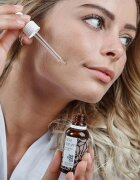 Australian Bodycare Tea Tree Oil & Hyaluronic Acid hyaluronové sérum pro intenzivní hydrataci pleti 30 ml