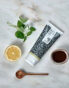 Australian Bodycare Tea Tree Oil Lemon Myrtle hloubkově čisticí peeling 200 ml