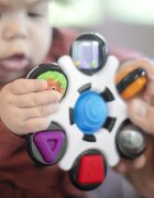 Baby Einstein Curiosity Clutch Twist & Pop aktivity hračka 3 m+ 1 ks