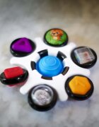 Baby Einstein Curiosity Clutch Twist & Pop aktivity hračka 3 m+ 1 ks