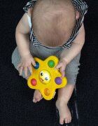 Baby Einstein Pop & Glow Starfish aktivity hračka 6 m+ 1 ks