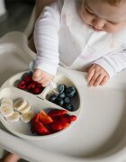 BabyOno Siilicone Plate 6m+ dělený talíř s přísavkou Beige 1 ks
