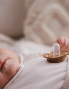 BabyOno Take Care Symmetrical Silicone Soothers dudlík Day & Night 0-6m 2 ks