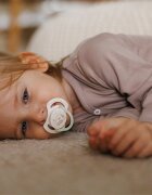 BabyOno Take Care Symmetrical Silicone Soothers dudlík Day & Night 18m+ 2 ks