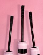 Barry M It's A Wrap objemová a prodlužující řasenka odstín Black 8 g