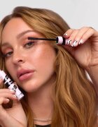 Barry M It's A Wrap objemová a prodlužující řasenka odstín Black 8 g
