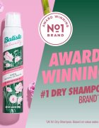 Batiste Naturally Bamboo & Gardenia suchý šampon pro absorpci přebytečného mazu a pro osvěžení vlasů 200 ml