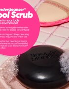 beautyblender® Tool Scrub Charcoal tuhý čistič na make-up houbičky a štětce 150 g