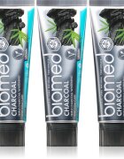 Biomed Charcoal bělicí zubní pasta s aktivním uhlím