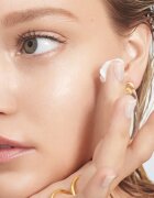 Bobbi Brown Vitamin Enriched Eye Base hydratační oční krém s vitamíny B3 B5 B6 a B12 15 ml