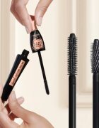 Bourjois Twist Up The Volume řasenka pro objem a natočení řas odstín 1 Black 8 ml