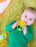 Bright Starts Soother Pals™ Easy-Grasp hračka s kousátkem 3 m+ 2 ks