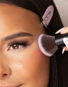 Brushworks Angled Blush Brush zkosený štětec na tvářenku typ NO. 7 1 ks