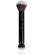 Brushworks Double Ended malý štětec pro nanášení tekutých krémových a pudrových produktů typ NO. 6 1 ks