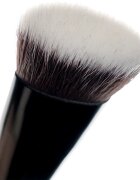 Brushworks Flat Top Contour Brush štětec na konturování typ NO. 11 1 ks