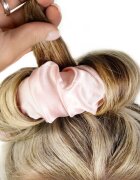 Brushworks Heatless Curling Scrunchie gumička pro natočení vlasů 1 ks