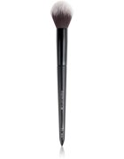 Brushworks Highlight Brush štětec na rozjasňovač typ NO. 13 1 ks
