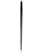 Brushworks Precise Brow zkosený štětec na obočí typ NO. 21 1 ks