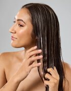 Bumble and bumble Bb.Super Rich Conditioner vlasový krémový kondicionér dodávající hydrataci a lesk 1000 ml