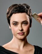 Bumble and bumble Sumotech stylingový krém pro fixaci a tvar 50 ml
