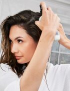 Bumble and bumble Thickening Go Big Plumping Treatment objemový sprej na fénování a závěrečnou úpravu vlasů 250 ml