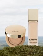 Burberry Beyond Wear Perfecting Matte Cushion dlouhotrvající make-up v houbičce SPF 15 odstín Fair Warm 10 14 g
