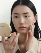 Burberry Beyond Wear Perfecting Matte Cushion dlouhotrvající make-up v houbičce SPF 15 odstín Fair Warm 10 14 g